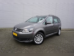 Volkswagen Touran - 1.2 TSI Trendline Bluemotion 7-Persoons Climate / Navi / Stoelverw. / Elektr. ramen / Trek