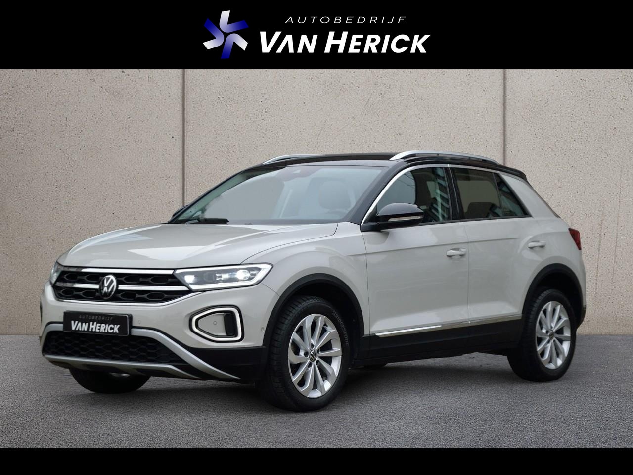 Volkswagen T-Roc - 1.5 TSI Style 150PK Automaat | Winterpakker | ACC | Travel Assist - AutoWereld.nl