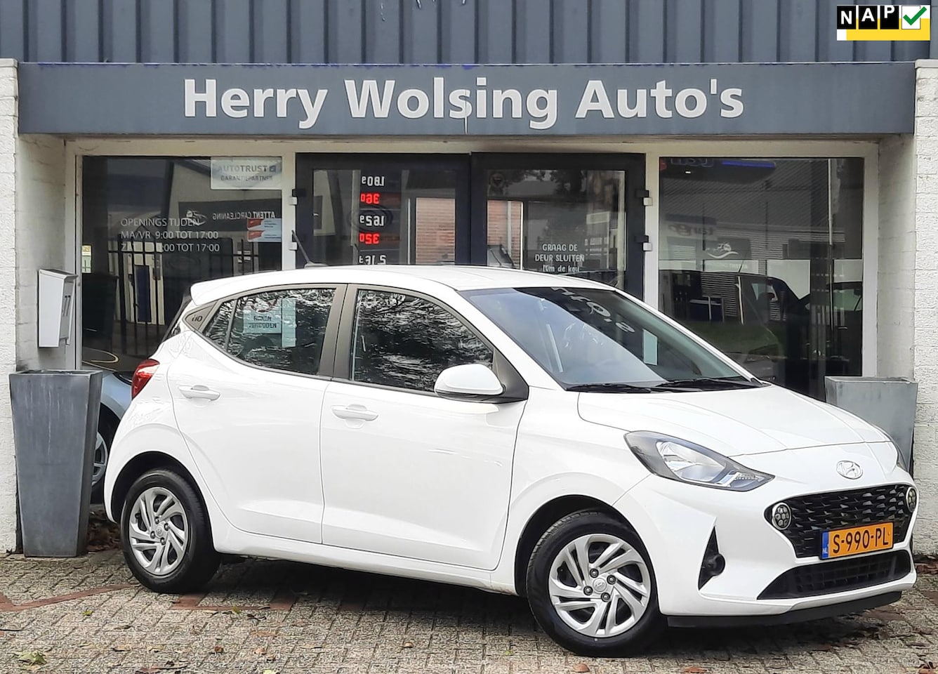 Hyundai i10 - 1.0 Comfort Carplay Airco 15.920 Km NAP - AutoWereld.nl