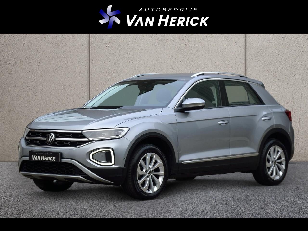 Volkswagen T-Roc - 1.5 TSI Style 150PK Automaat | ACC | Winterpakket | App Connect - AutoWereld.nl