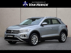 Volkswagen T-Roc - 1.5 TSI Style 150PK Automaat | ACC | Winterpakket | App Connect