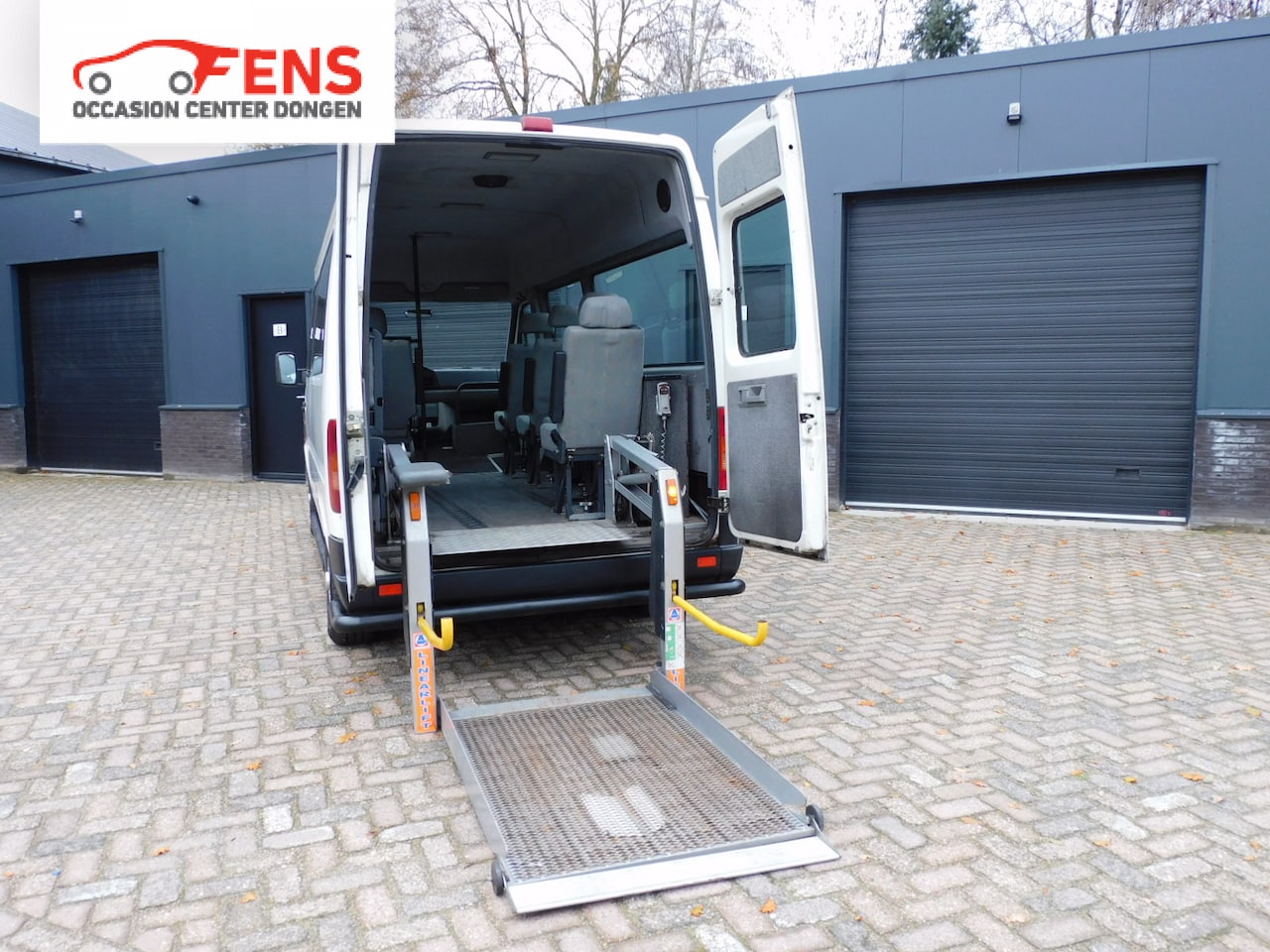 Volkswagen LT 35 - 35A 2.5 TDI lang ROLSTOELBUS! AIRCO! APK T/M 2-12-2026! 9-PERSOONS! - AutoWereld.nl