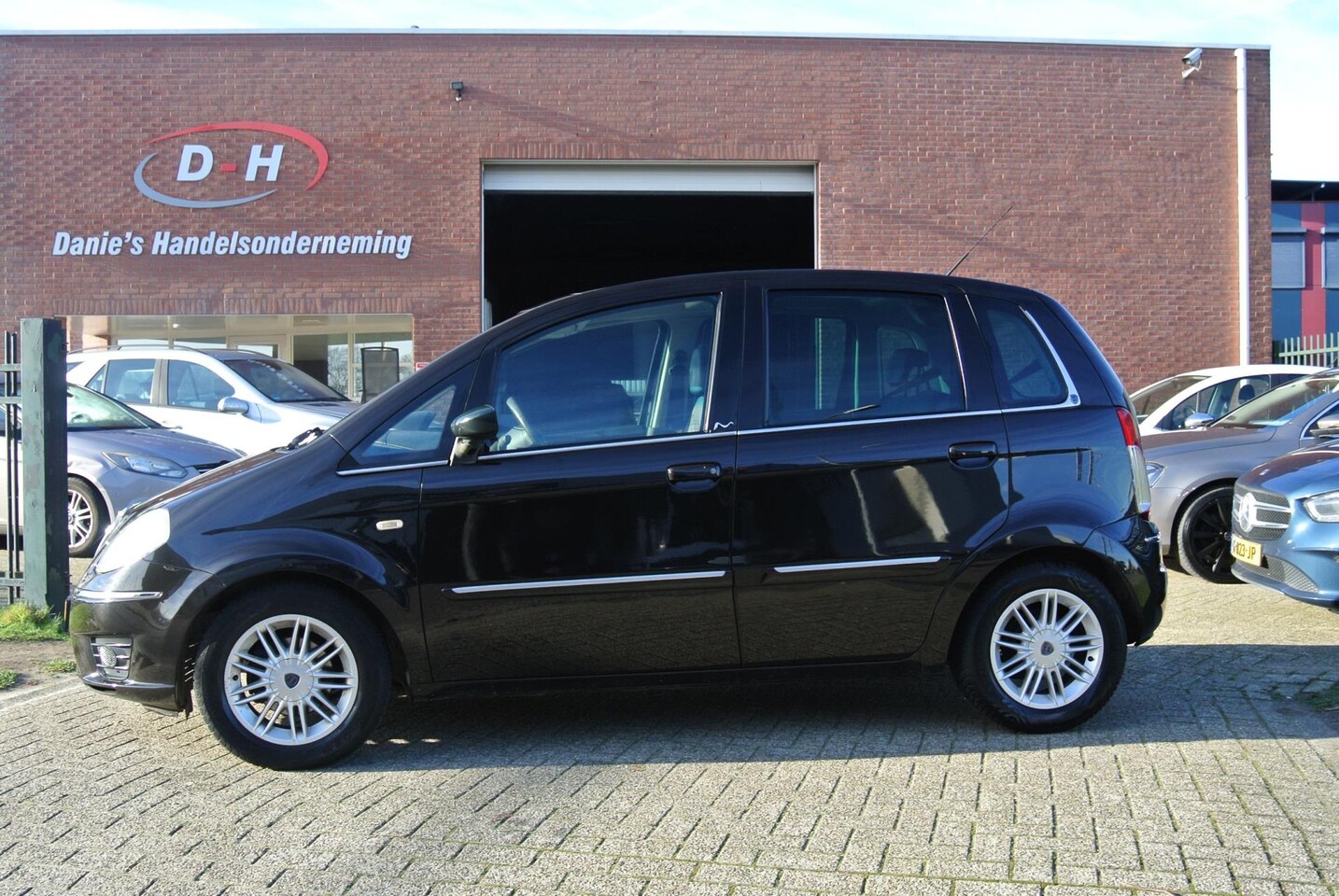 Lancia Musa - 1.4-16V Platino airco inruil mogelijk nap - AutoWereld.nl