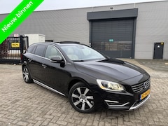 Volvo V60 - 2.4 D6 AWD AUTOMAAT/Stuurverw/Pano