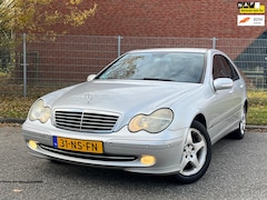 Mercedes-Benz C-klasse - 240 Avantgarde V6 Dealer onderhouden NWE APK