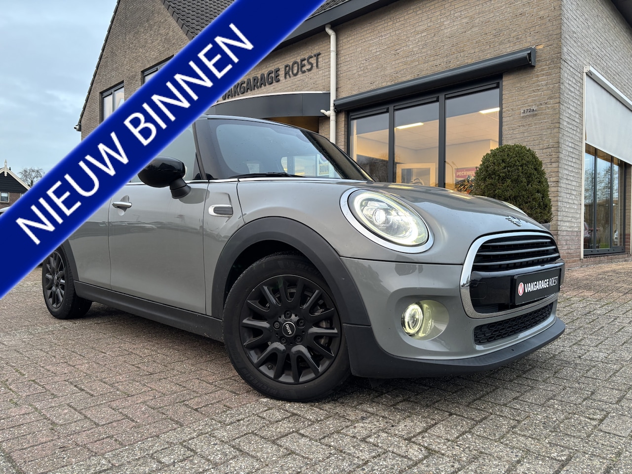 MINI Cooper - Mini 1.5 Chili Automaat Full LED / Carplay / Sportinterieur - AutoWereld.nl