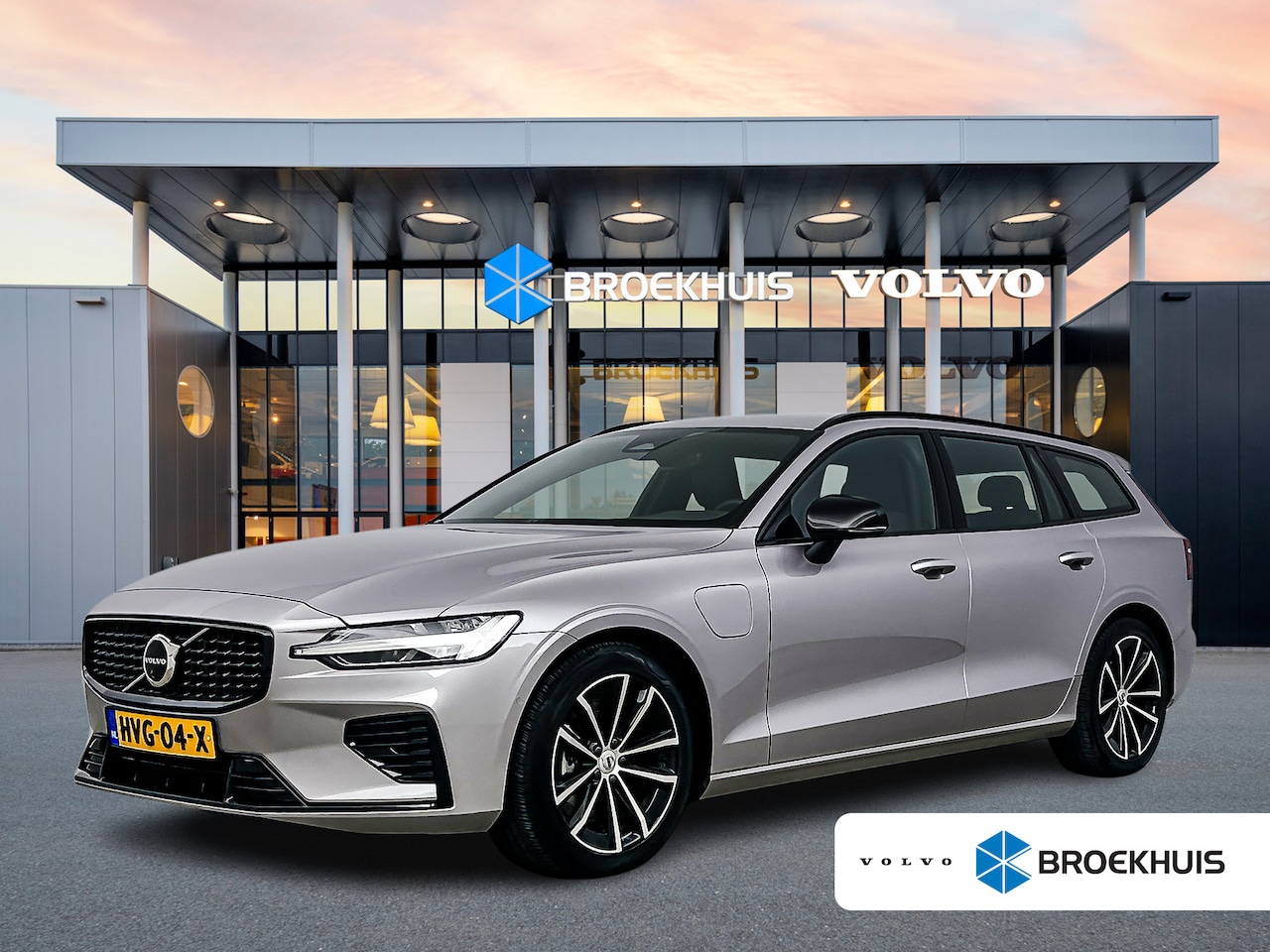 Volvo V60 - T6 Recharge Plus Dark | 18" | 360 Camera | Harman Kardon | Elektrisch verstelbare Stoelen - AutoWereld.nl