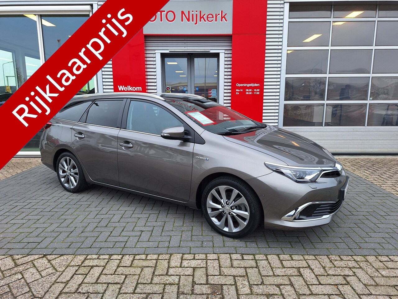Toyota Auris Touring Sports - 1.8 Hybrid Executive *Met trekhaak!* - AutoWereld.nl