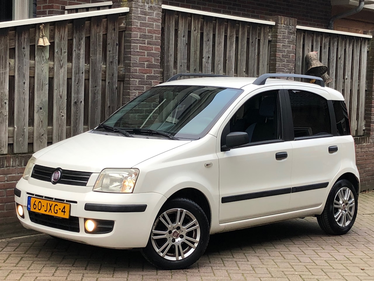 Fiat Panda - 1.2 Emotion AIRCO/CLIMA, LM velgen, Trekhaak! - AutoWereld.nl