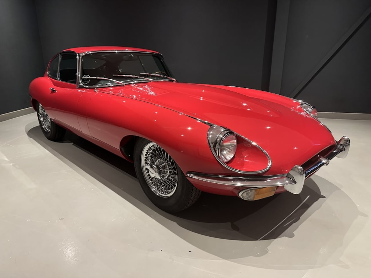 Jaguar E-type - Serie 2 Coupé 4,2 - AutoWereld.nl