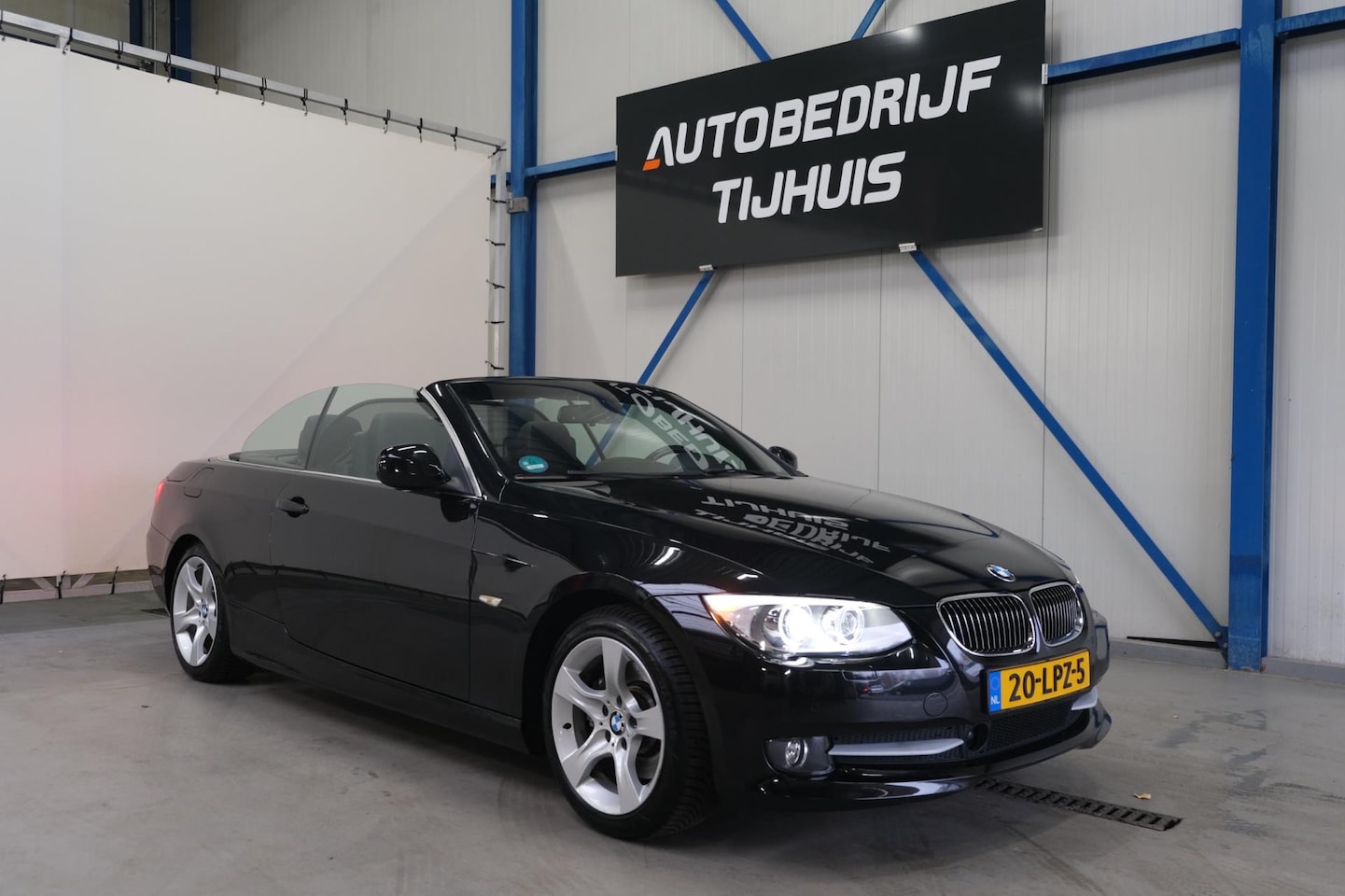 BMW 3-serie Cabrio - 325i High Executive - N.A.P. Airco, Cruise, Navi, Trekhaak, PDC - AutoWereld.nl