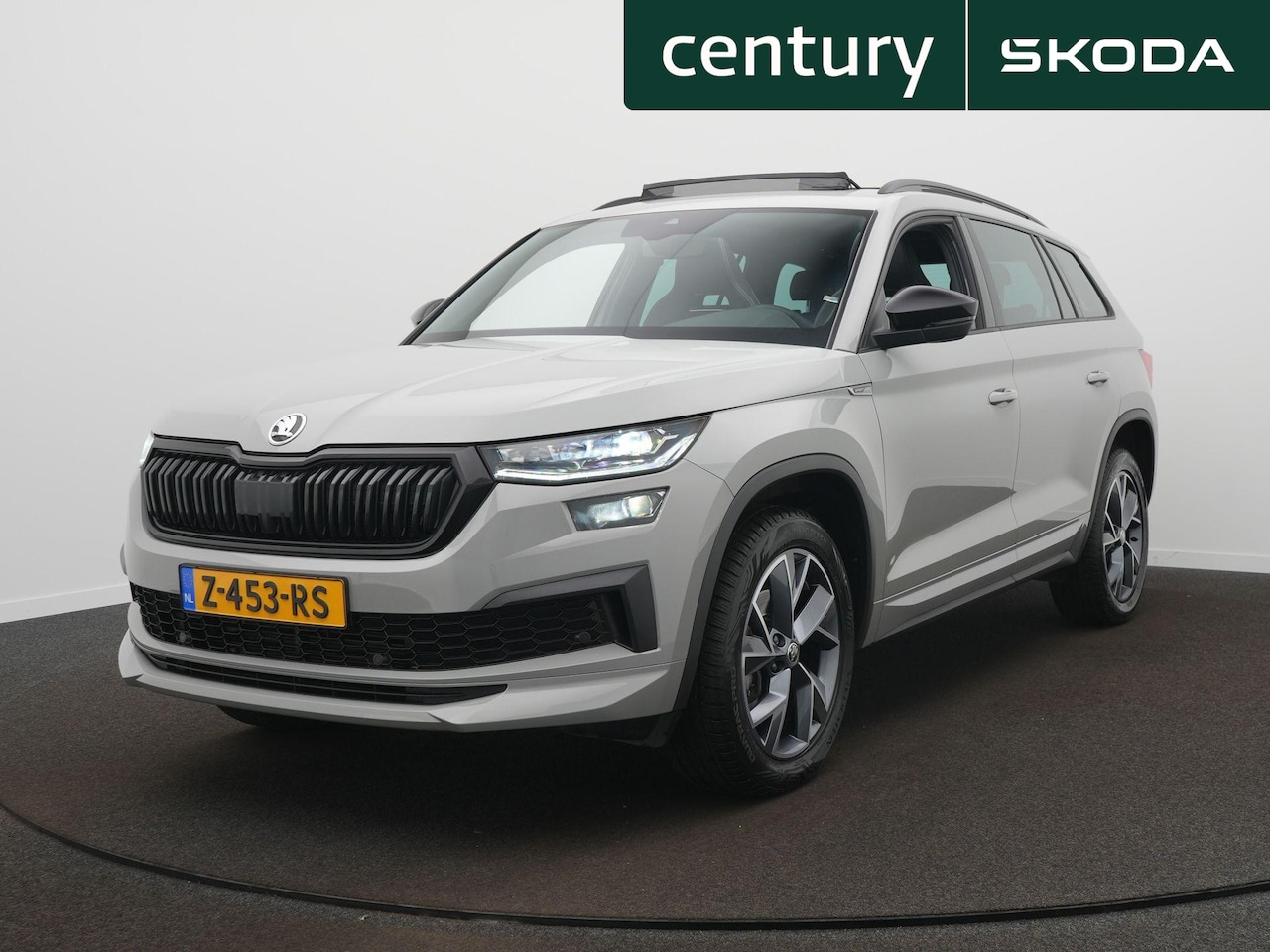 Skoda Kodiaq - 1.5 TSI Sportline Business 7p. | Panoramadak | Trekhaak | Camera - AutoWereld.nl