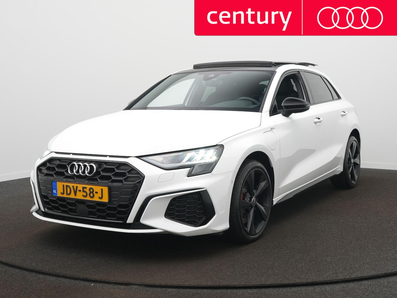 Audi A3 Sportback - 45 TFSI e S edition Competition S-Line | Panodak | B&O | Adap. Cruise - AutoWereld.nl