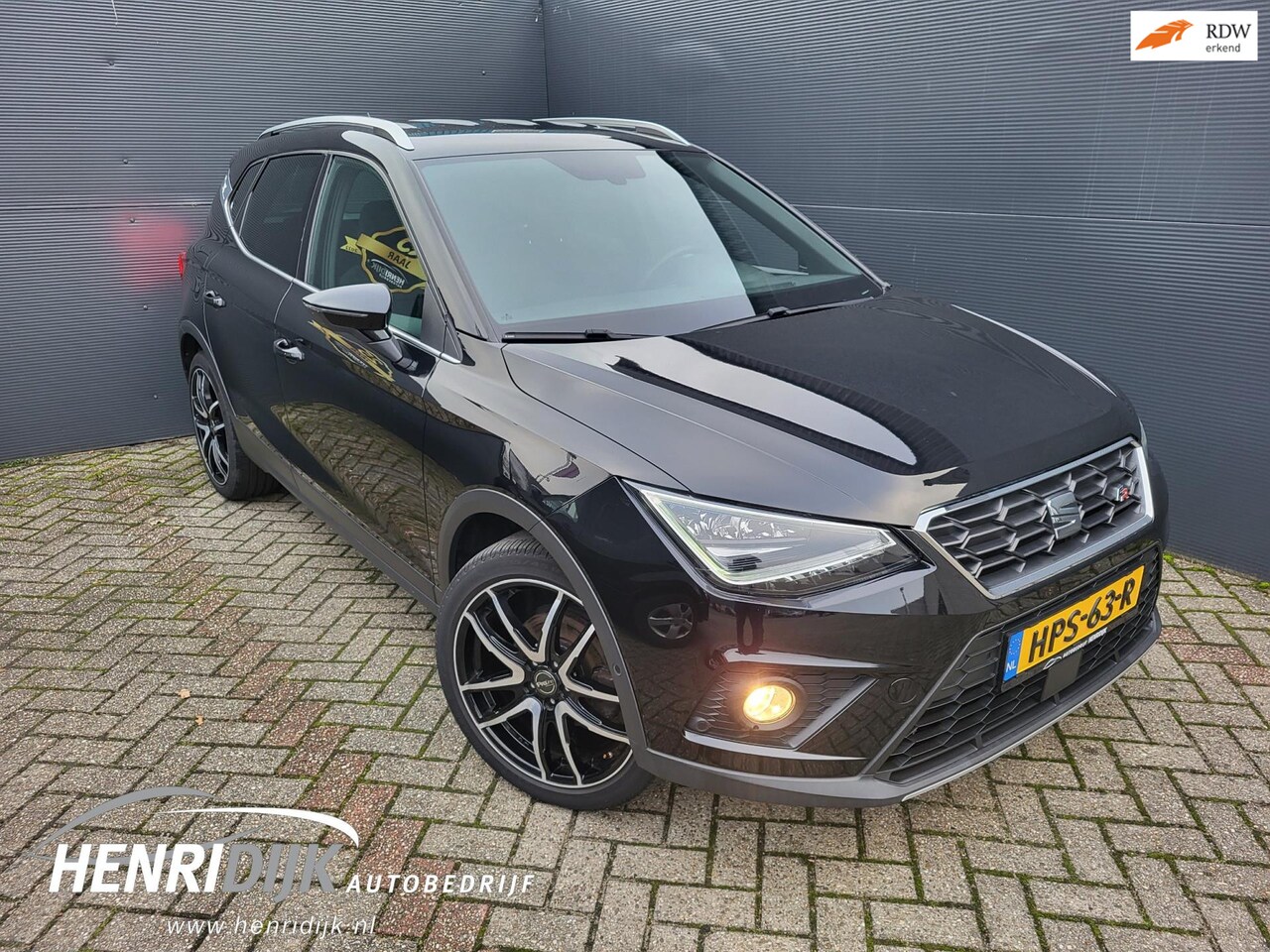 SEAT Arona - 1.5 TSI EVO FR Business Intense Trekhaak / Camera / Stoelverwarming / Cruise / Clima - AutoWereld.nl