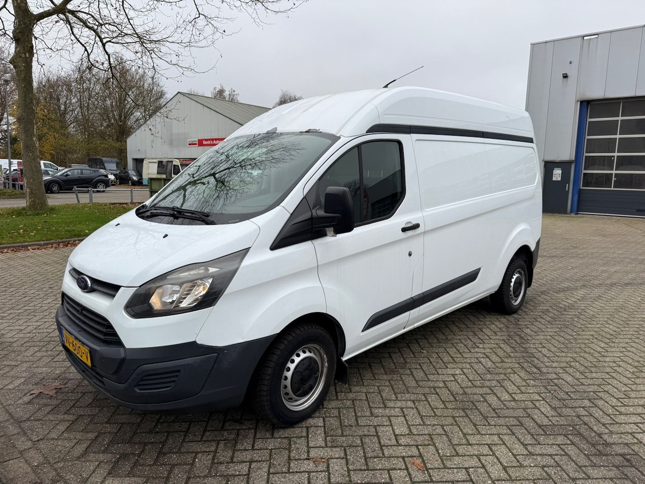 Ford Transit Custom - 290 2.2 TDCI L2H2 Ambiente apk 5-12-2026 - AutoWereld.nl