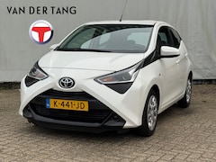 Toyota Aygo - 1.0 VVT-i x-play Navi/ Camera / Carplay