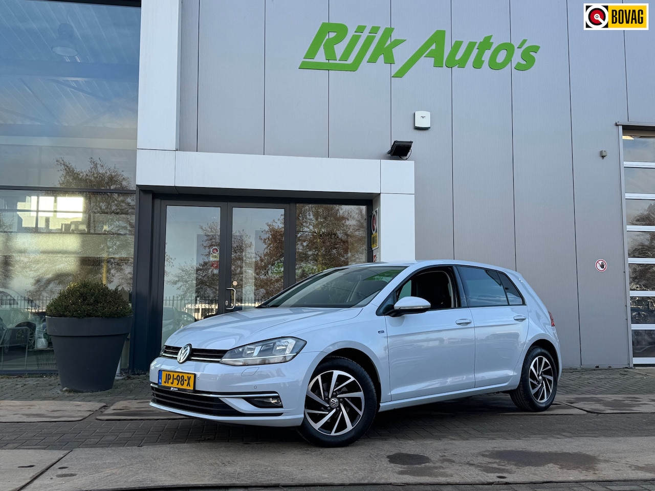 Volkswagen Golf - 1.0 TSI Join * Virtual Cockpit * Navigatie * Stoelverwarming - AutoWereld.nl