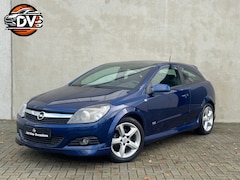 Opel Astra GTC - 1.6 OPC LINE GLAZEN DAK NAV CRUISE PDC