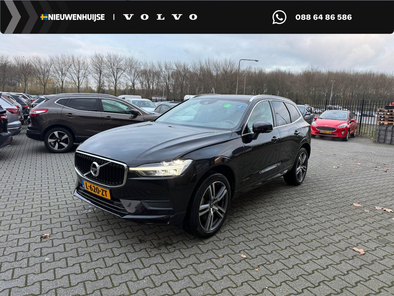 Volvo XC60 - B5 Momentum Exclusive | Leder | 360 graden camera | Harman Kardon | Panoramadak | Trekhaak - AutoWereld.nl