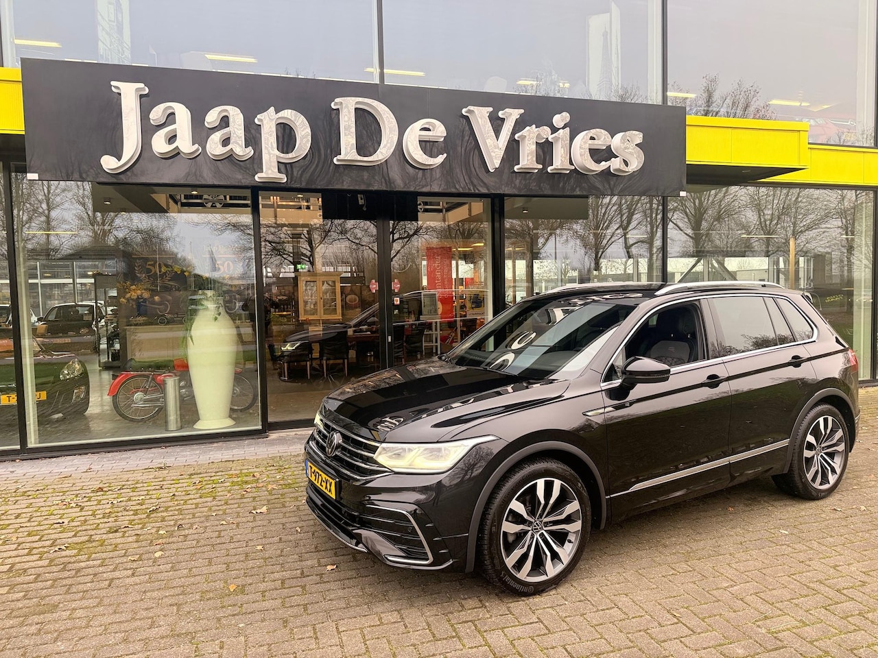 Volkswagen Tiguan - 1.5 TSI R-Line Business 1.5 TSI R-Line Business - AutoWereld.nl