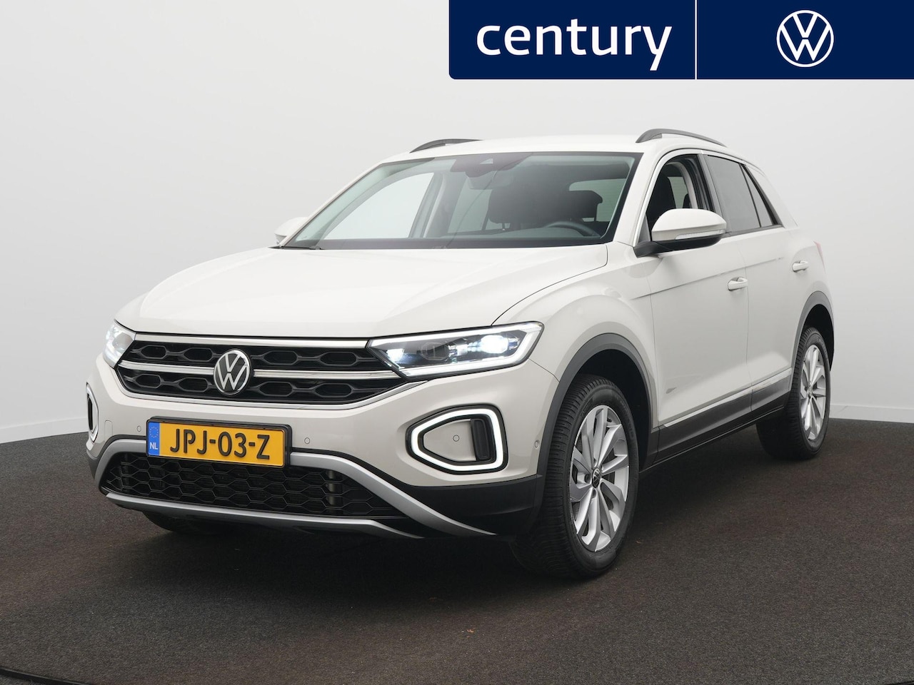 Volkswagen T-Roc - 1.5 TSI Style Automaat - Navigatie - Park Assist - Stoelverwarming - ACC - AutoWereld.nl