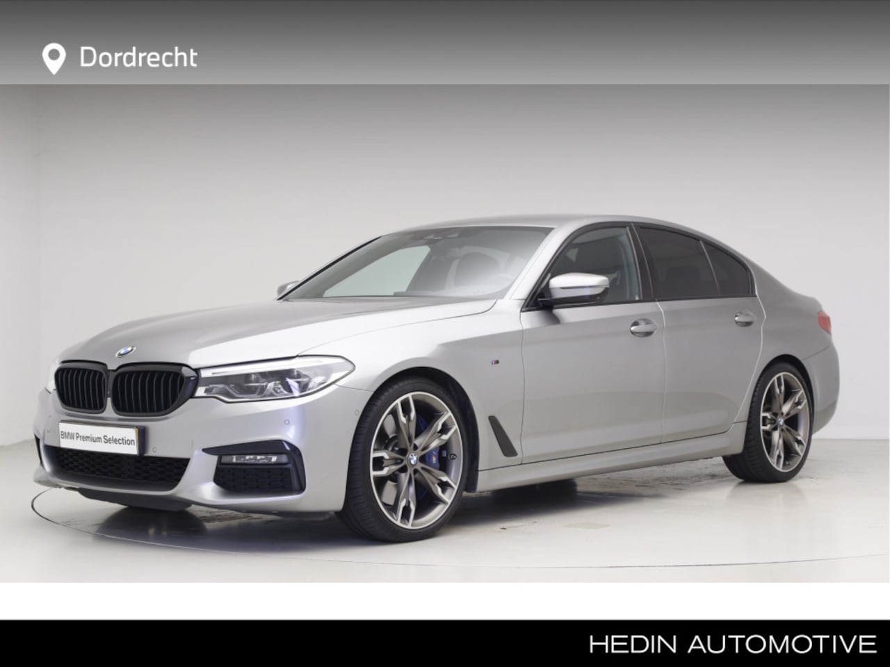 BMW 5-serie - 540i M-Sport | Individual Donington Gray | M550i LM velgen | Trekhaak | Lederen dash | Har - AutoWereld.nl