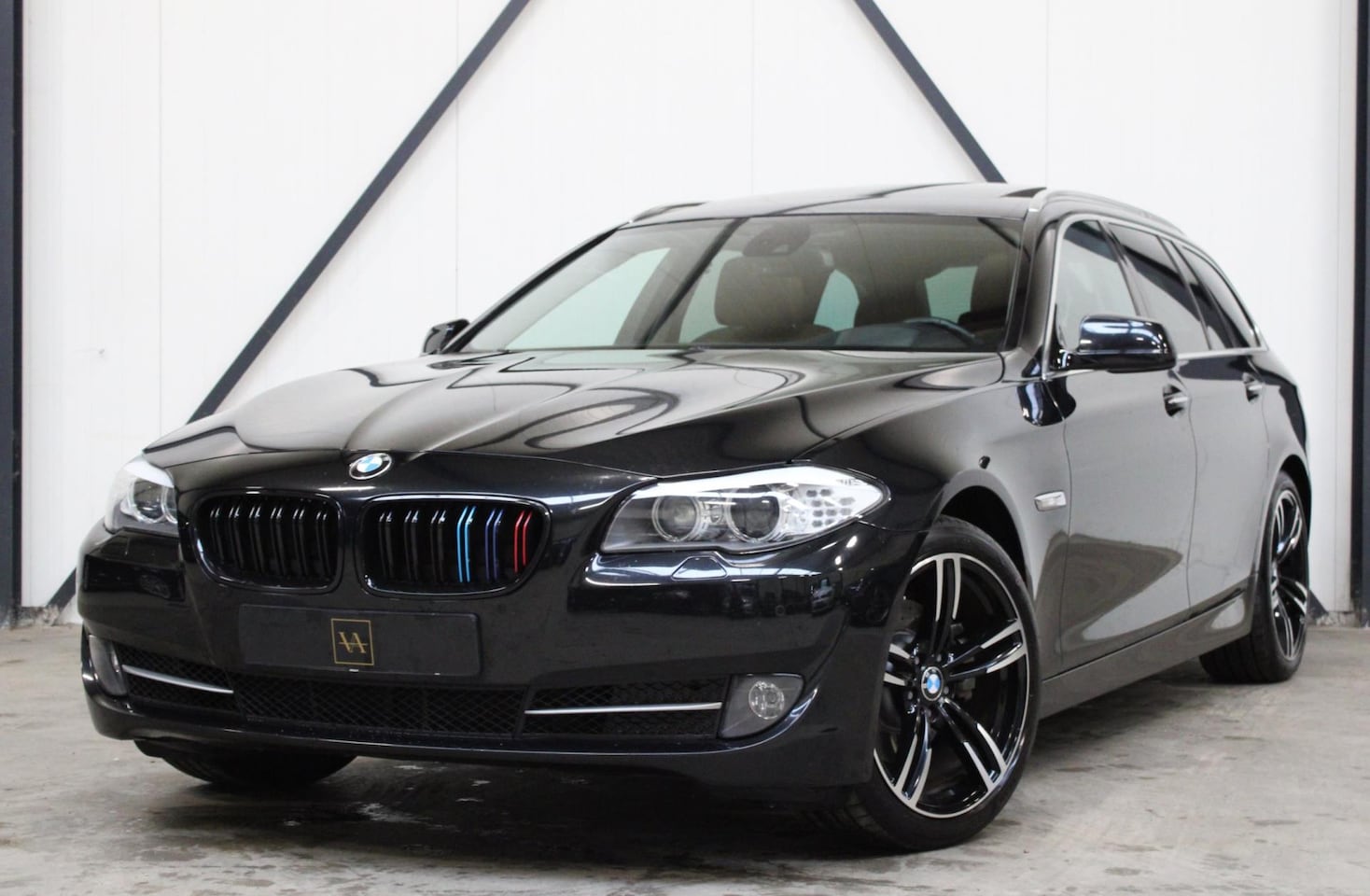 BMW 5-serie Touring - 523i Executive l Panodak l Head-UP l 6 Cilinder - AutoWereld.nl
