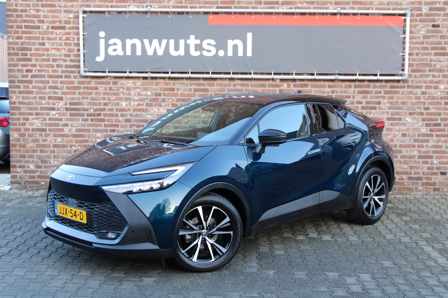 Toyota C-HR - 1.8 Hybrid 140 First Edition - AutoWereld.nl