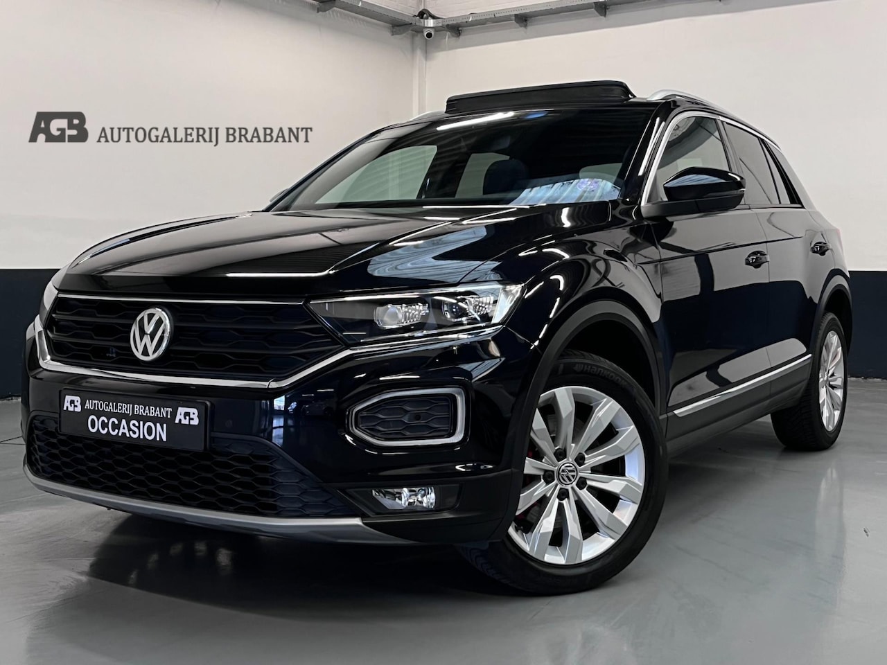 Volkswagen T-Roc - 1.5 TSI Sport Pano/Carplay/ACC/LaneAssit - AutoWereld.nl