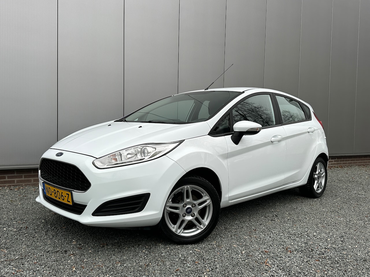 Ford Fiesta - 1.0 Style Essential Nieuwe riem | LMV | BT | NAP - AutoWereld.nl