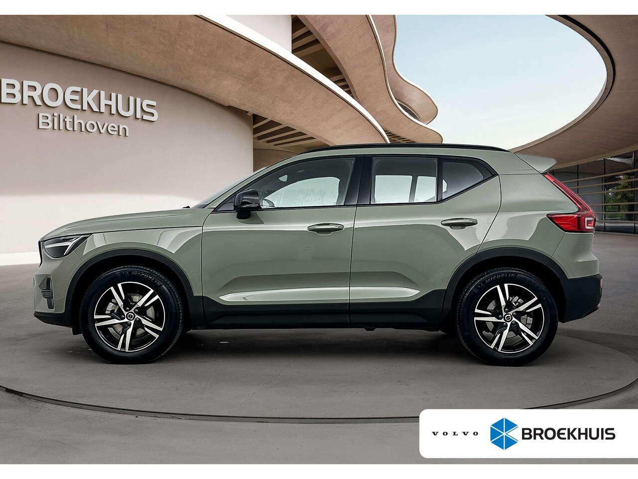 Volvo XC40 - 2.0 B4 Plus Dark | Trekhaak | Reserve wiel | BLIS | Adaptive Cruiscontrol | Verwarmbare vo - AutoWereld.nl