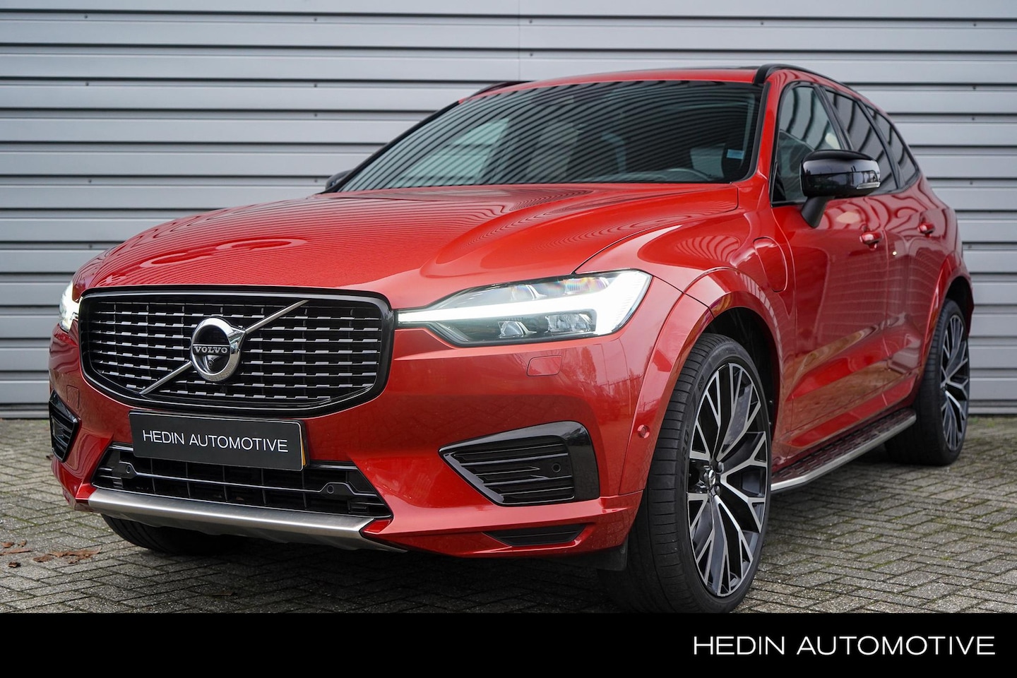 Volvo XC60 - 2.0 Recharge T8 AWD Inscription | Panoramadak | Geventileerd leder | Stoel en stuurverwarm - AutoWereld.nl