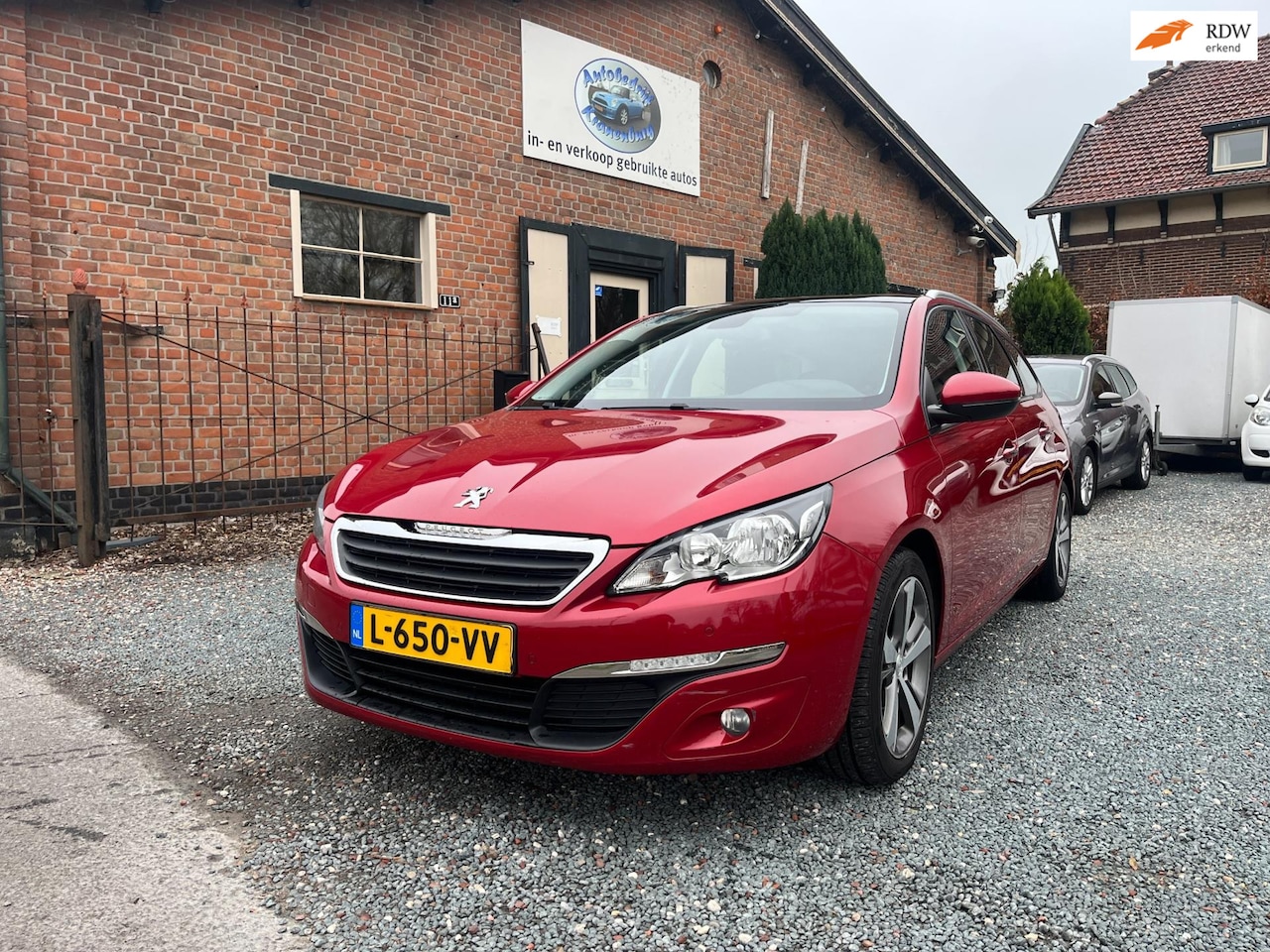Peugeot 308 - 1.2 PureTech Allure 1.2 PureTech Allure ( Navigatie + Cruise controle + Climate controle ) - AutoWereld.nl