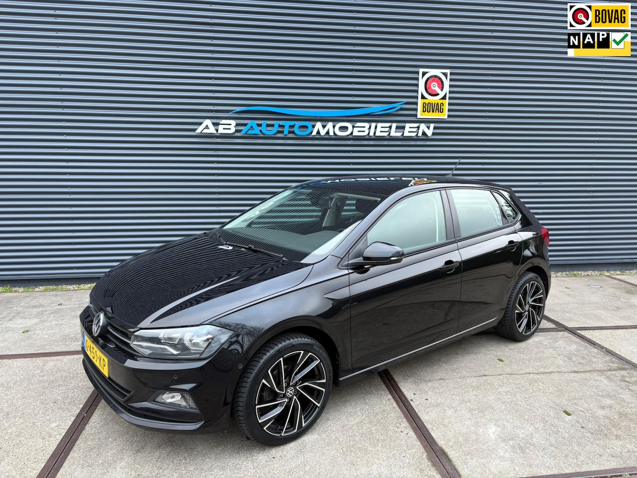 Volkswagen Polo - 1.0 TSI Comfortline AUTOMAAT/ PDC - AutoWereld.nl