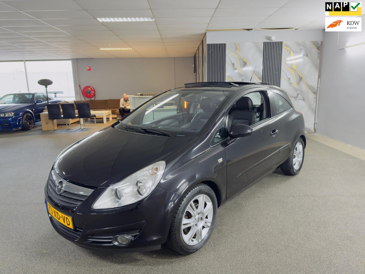 Opel Corsa - 1.4-16V Cosmo 1e Eigenaar,Clima,Cruise,Panodak,Leder,N.A.P,2 sleutels + Boekjes,Topstaat!! - AutoWereld.nl
