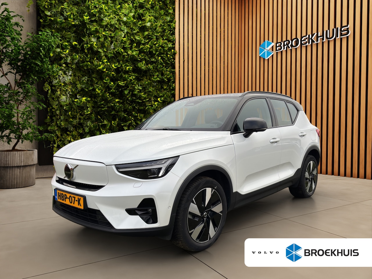 Volvo EX40 - Single Motor Extended Range Ultra 82 kWh Trekhaak 360cam Pano Harmankardon elektr.stoelen - AutoWereld.nl