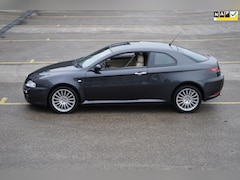 Alfa Romeo GT - 2.0 JTS Distinctive