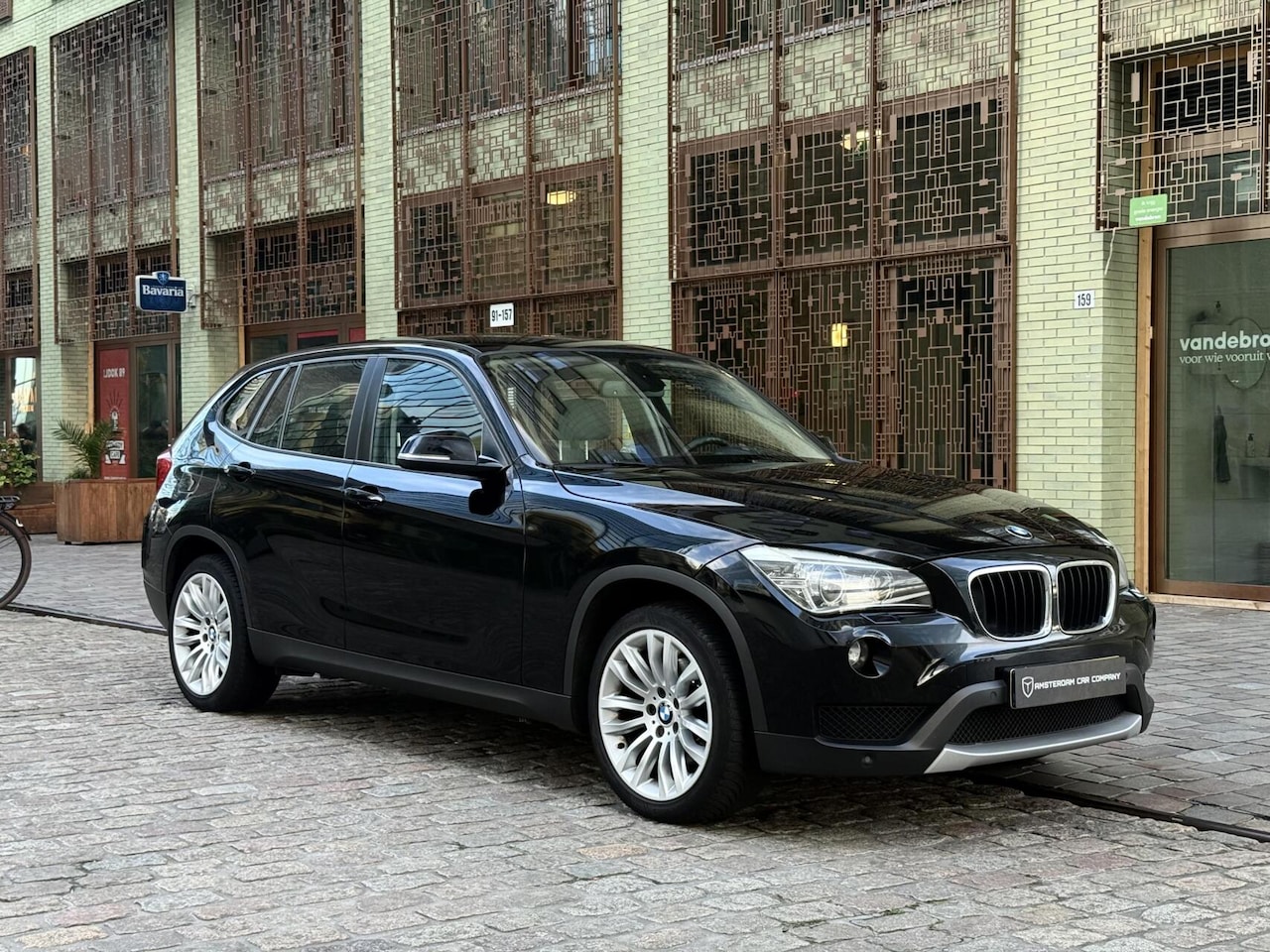 BMW X1 - sDrive20i Business - Zeer net - AutoWereld.nl