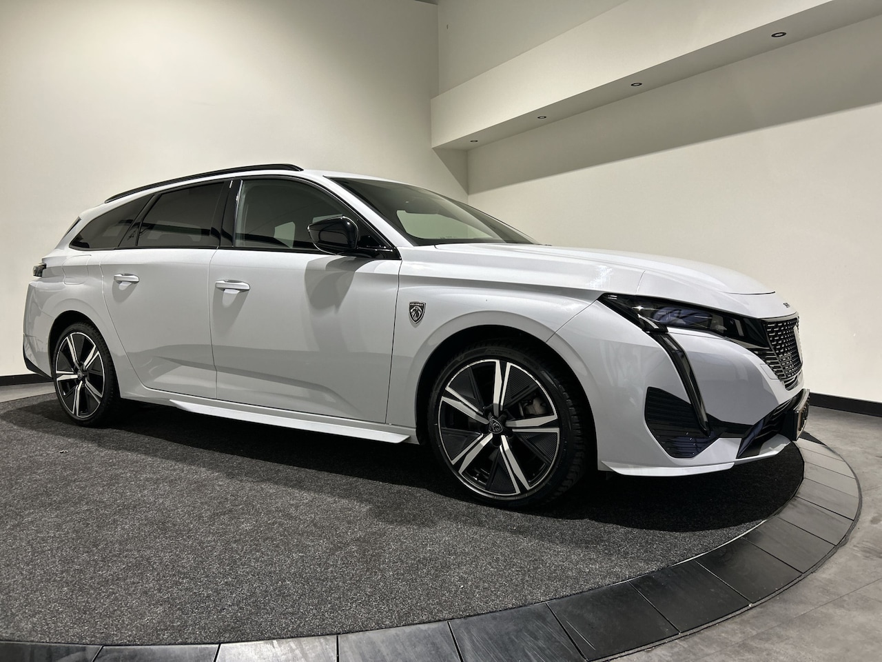 Peugeot 308 SW - 1.6 Plug-in Hybrid 225 GT Led | Navi | PHEV Sportief en Zuinig het kan! - AutoWereld.nl