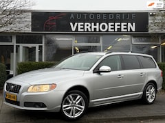 Volvo V70 - 2.5T Kinetic - AUTOMAAT - PARK SENS - VOLLEDIG ONDERHOUD - CLIMATE / CRUISE CONTR - YOUNGT