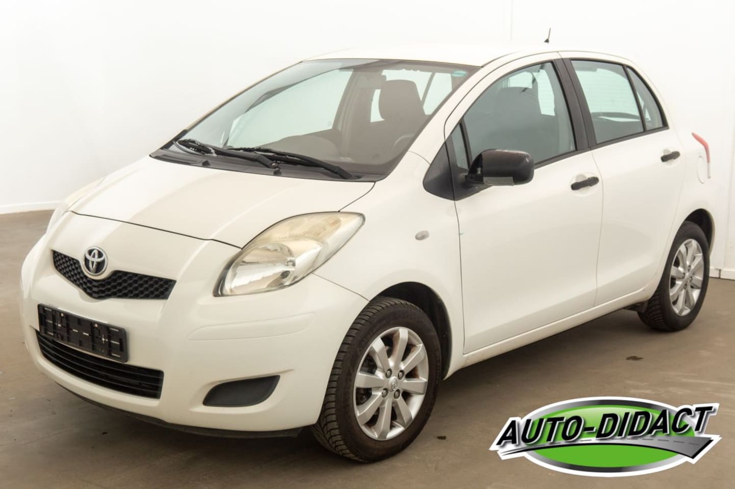 Toyota Yaris - 1.0 132.923 km - AutoWereld.nl