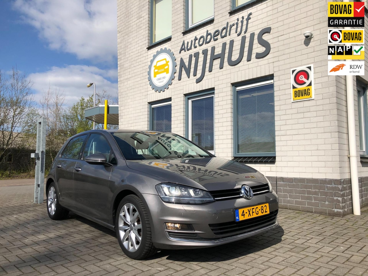 Volkswagen Golf - 1.4 TSI Highline / Camera / Cruise control / Climate Control / PDC V+A / Telefoon / Led ko - AutoWereld.nl