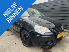 Volkswagen Polo - 1.2-12V Trendline AIRCO/5 DEURS/NIEUWE APK/NETTE AUTO
