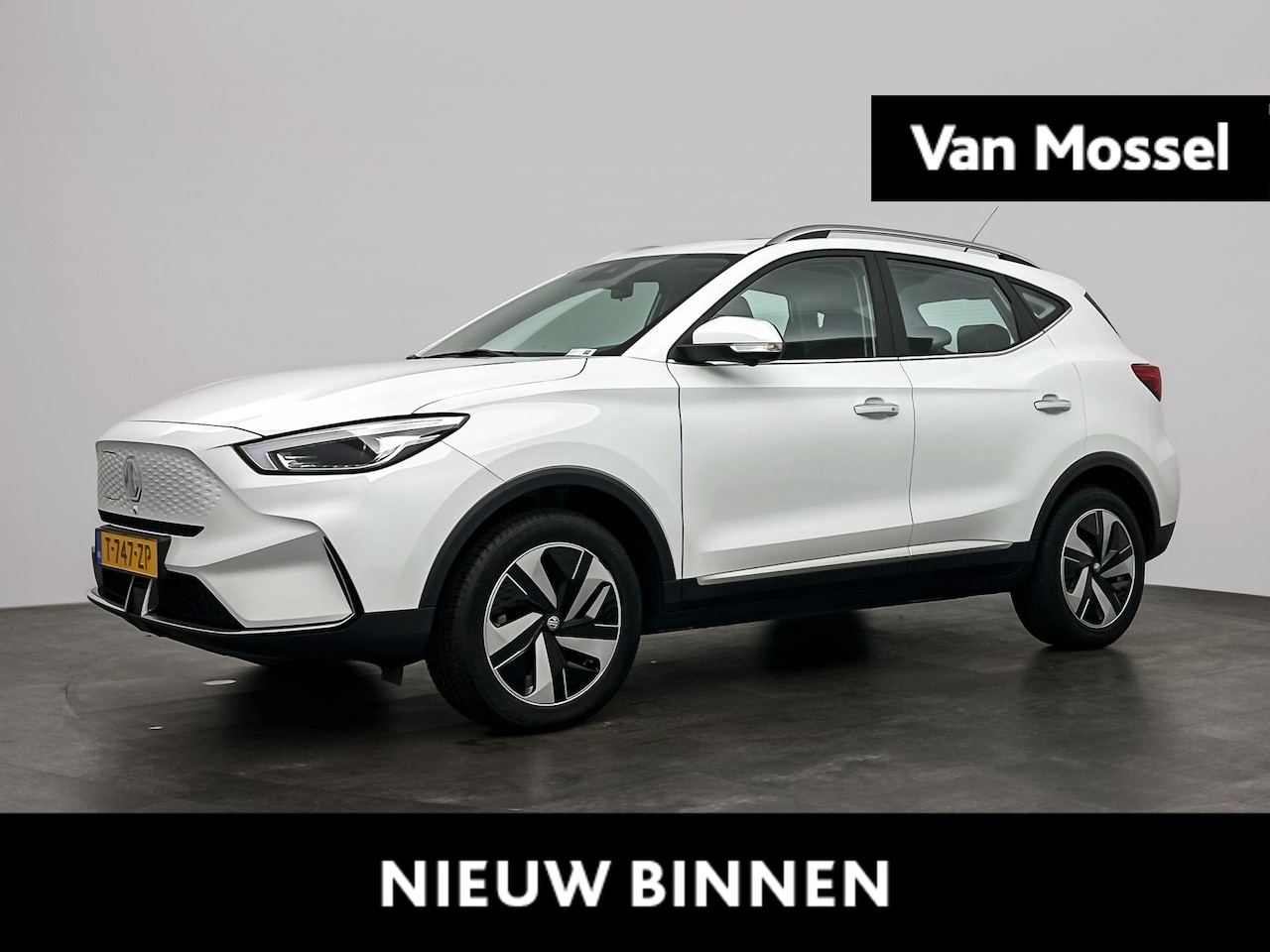 MG ZS - Standard Range Luxury 50 kWh | Pano Schuifdak | 360 Cam | Adaptive Cruise Control | Navi | - AutoWereld.nl