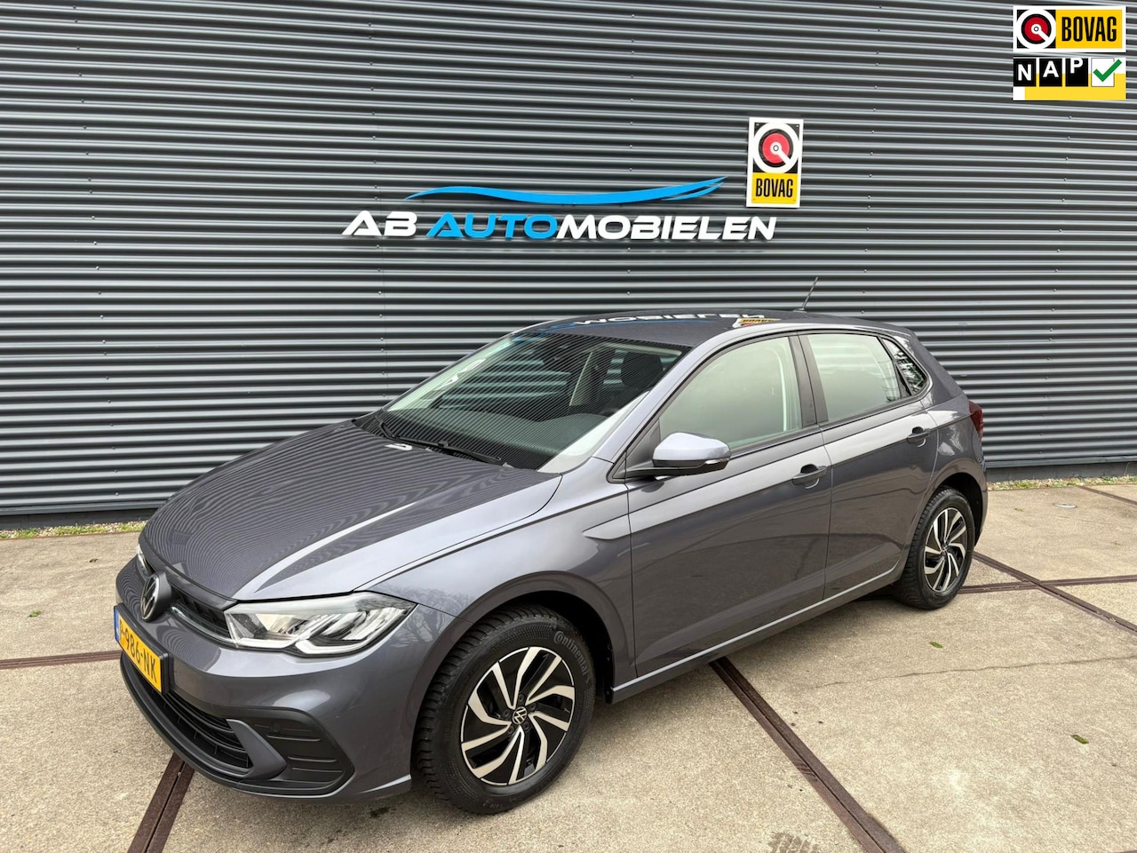 Volkswagen Polo - 1.0 TSI Life LM VELGEN/ CARPLAY/ NAVI - AutoWereld.nl