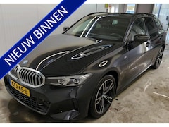 BMW 3-serie Touring - 330e M-Sport 292 pk Facelift LCI 2 Trekhaak Leder Life Cockpit Plus Widescreen Sfeerverlic