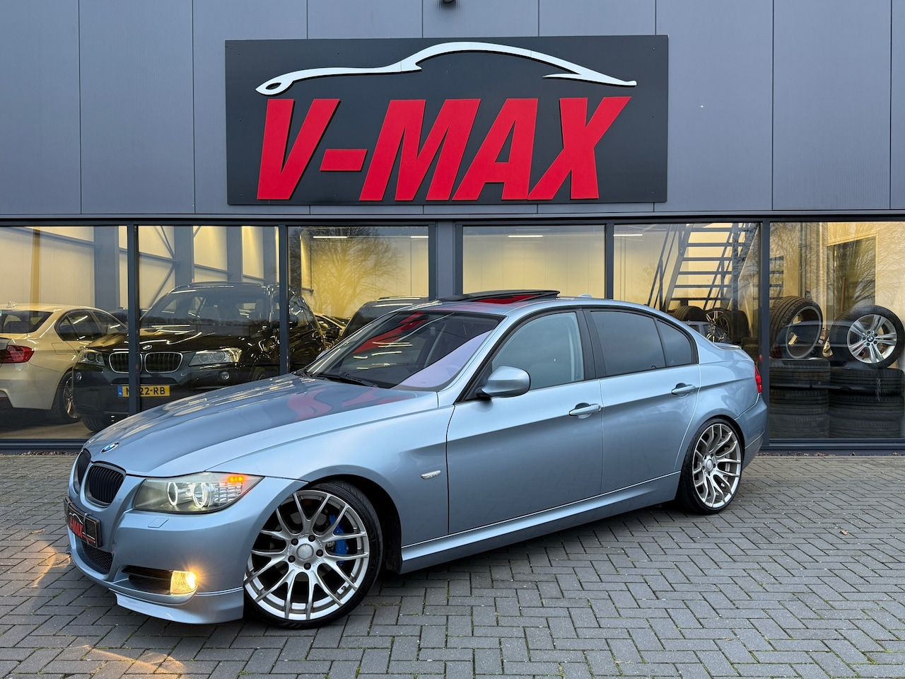 BMW 3-serie - 320i LCI Business Sport Edit Dak AFS Leder Naviprof Xenon - AutoWereld.nl