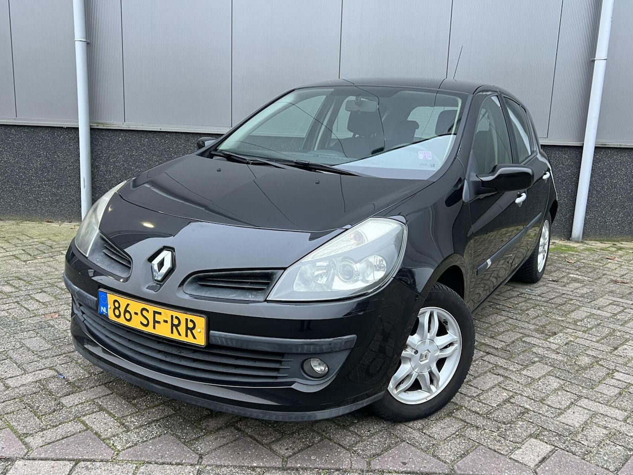 Renault Clio - 1.4-16V Team Spirit Airco 1 jaar APK NAP - AutoWereld.nl