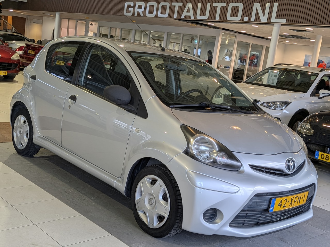 Toyota Aygo - 1.0 VVT-i Comfort Airco, Stuurbekrachtiging - AutoWereld.nl