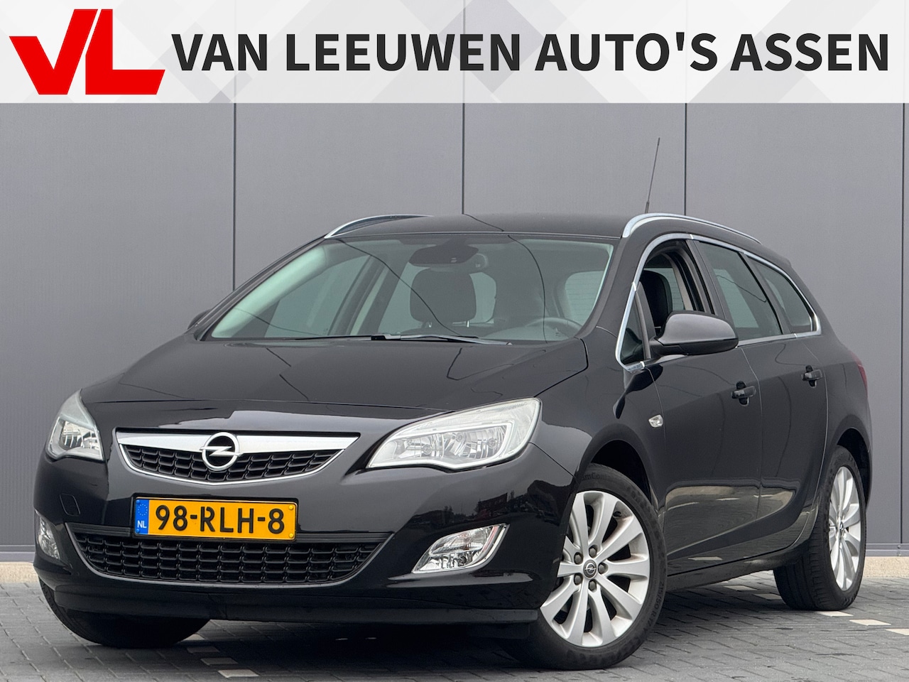 Opel Astra Sports Tourer - 1.4 Cosmo | Nieuw binnen | RIJKLAAR | Trekhaak - AutoWereld.nl